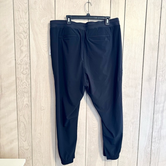 NWT Athleta Venture Pant in Black - Picture 4 of 9